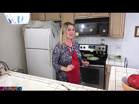 ❤️ Stepmom milking anjeunna di dapur saméméh tanggal na ❤ video bangsat di urang